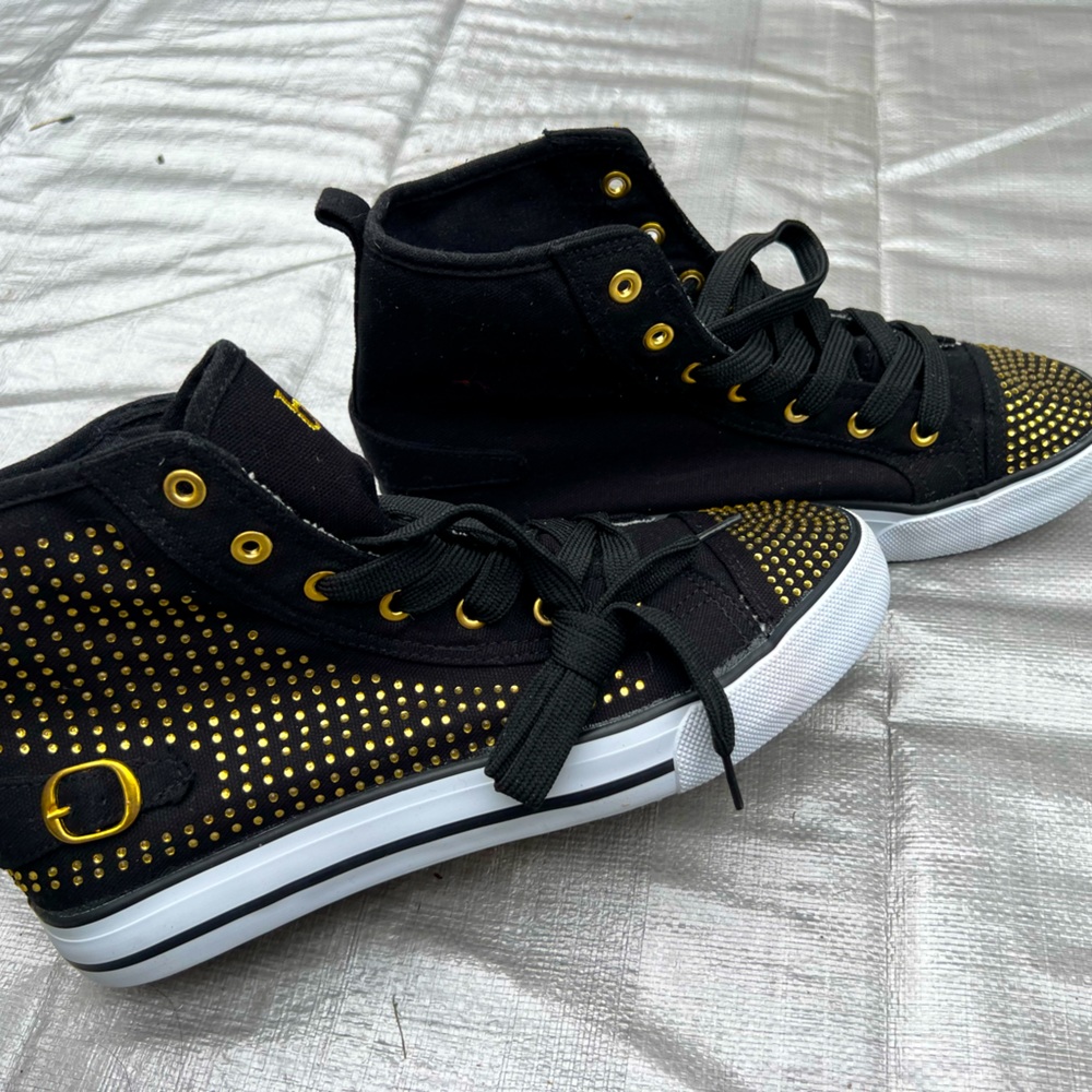 Brand New Women’s Sneakers